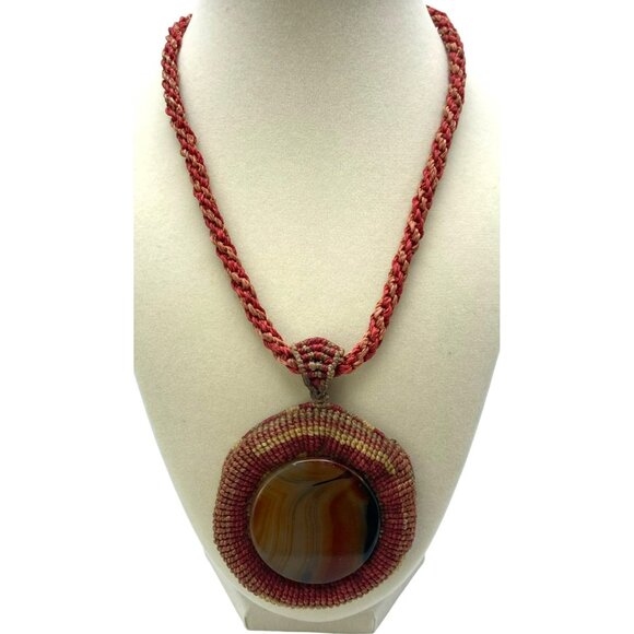 Vintage Macrame Necklace Hand Made Agate Stone Pendant 21" Long Red Tan Woven - Picture 3 of 7
